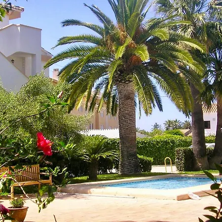 Charming In With Shared Pool 45m² *