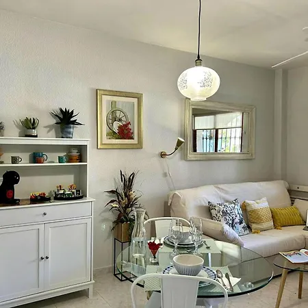 Charming In With Shared Pool 45m² *